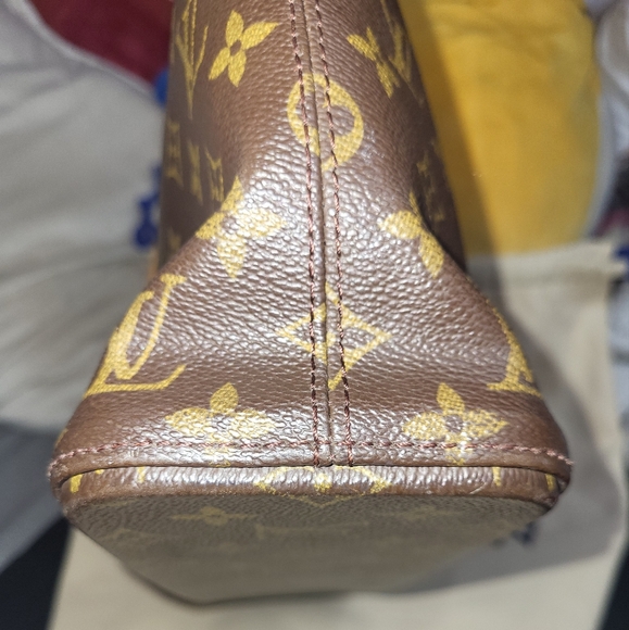 Louis Vuitton Brown Monogram Shoulder Bag - Picture 11 of 16